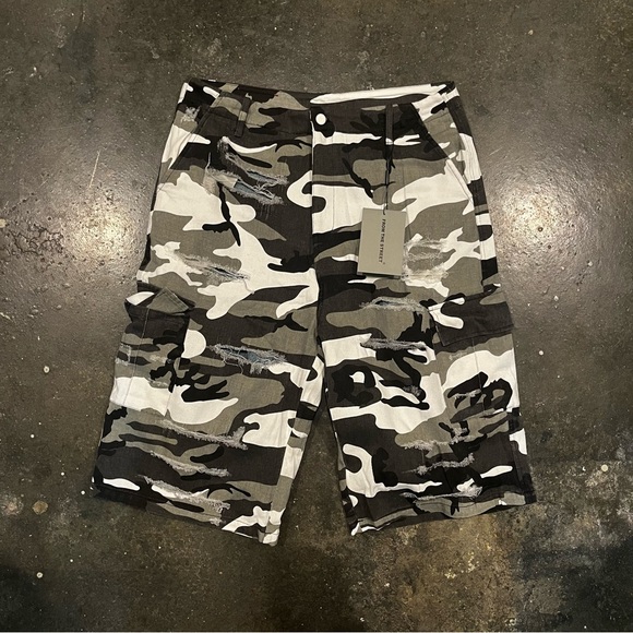 Black and Gray Cargo Shorts with Urban Camouflage - Picture 1 of 7